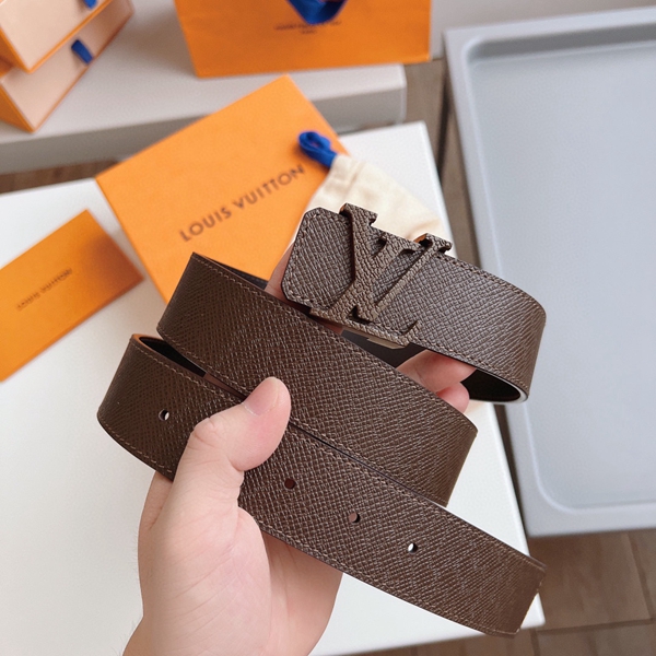 ルイヴィトンベルト正面デザイン